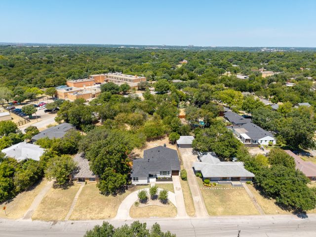 3558 South Drive, Fort Worth, TX 76109