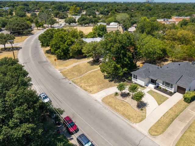 3558 South Drive, Fort Worth, TX 76109