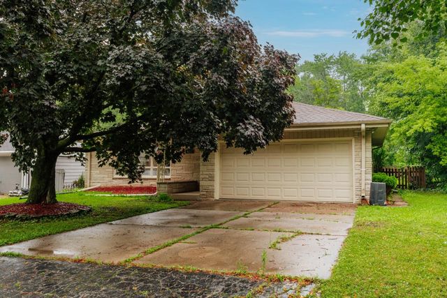 4212 N 95th STREET, Wauwatosa, WI 53222