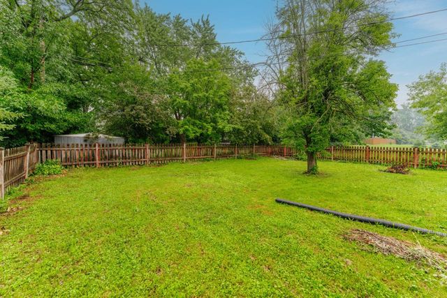 4212 N 95th STREET, Wauwatosa, WI 53222