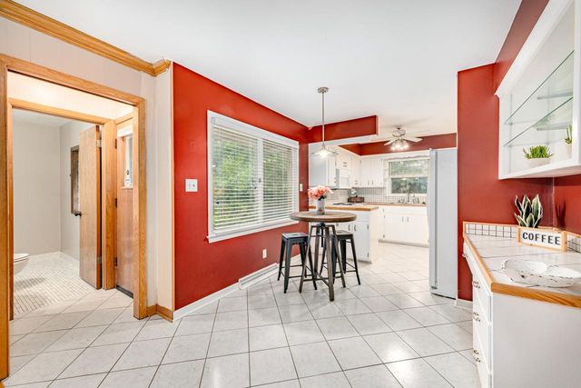 4212 N 95th STREET, Wauwatosa, WI 53222