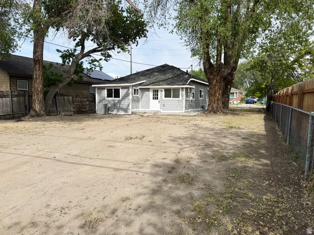 640 S NAVAJO ST, Salt Lake City, UT 84104
