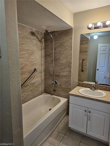 861 Chantilly ST E, Lehigh Acres, FL 33974