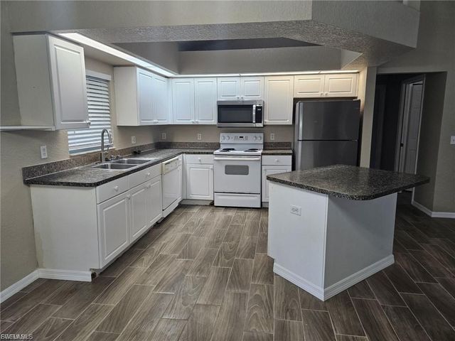 861 Chantilly ST E, Lehigh Acres, FL 33974