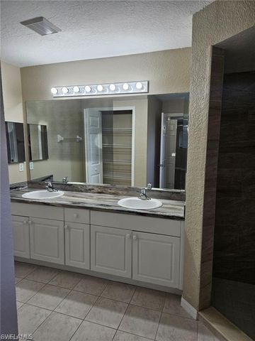 861 Chantilly ST E, Lehigh Acres, FL 33974