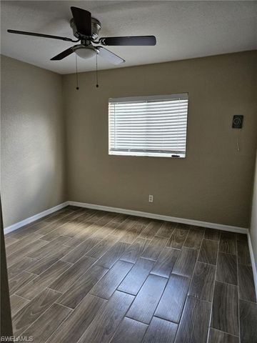861 Chantilly ST E, Lehigh Acres, FL 33974
