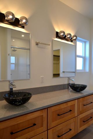 224 SW Deer Meadow Lane, Grants Pass, OR 97527