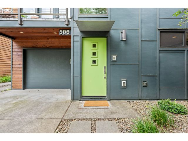 506 Ne SACRAMENTO St, Portland, OR 97212