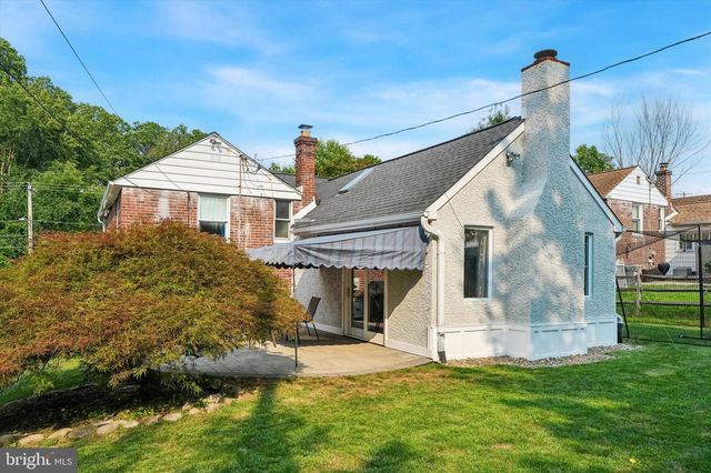 18 N MALIN RD, Broomall, PA 19008