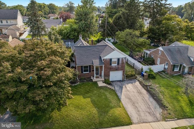 18 N MALIN RD, Broomall, PA 19008