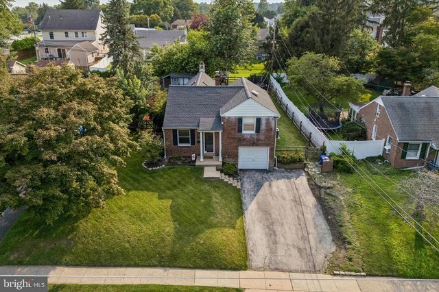 18 N MALIN RD, Broomall, PA 19008