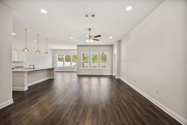 9586 Creets Landing Drive CL07, Navarre, FL 32566