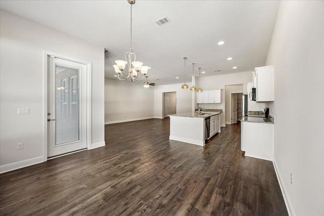 9586 Creets Landing Drive CL07, Navarre, FL 32566