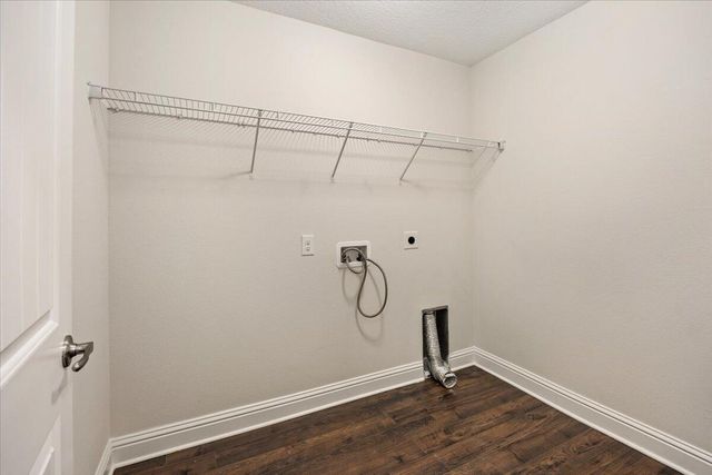 9586 Creets Landing Drive CL07, Navarre, FL 32566