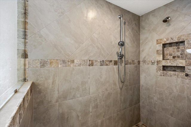 9586 Creets Landing Drive CL07, Navarre, FL 32566