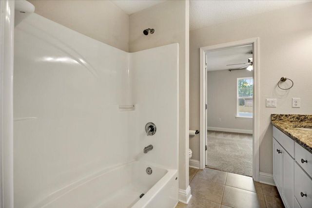 9586 Creets Landing Drive CL07, Navarre, FL 32566