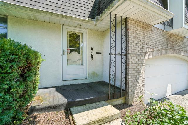 6162 Oakfield Drive E, Columbus, OH 43229