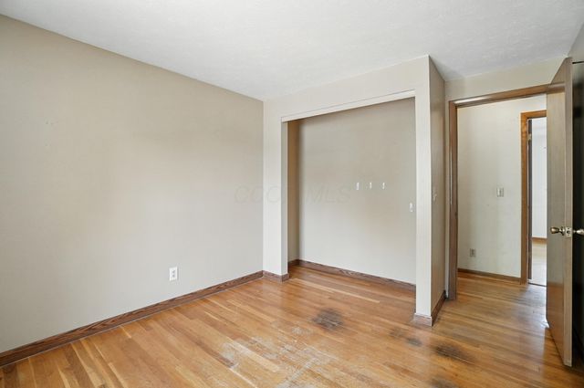 6162 Oakfield Drive E, Columbus, OH 43229