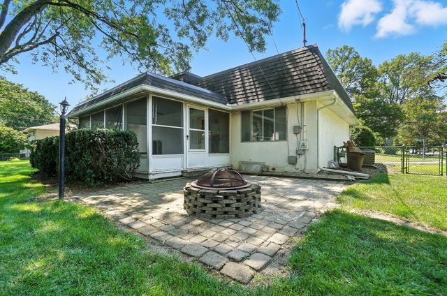 6162 Oakfield Drive E, Columbus, OH 43229