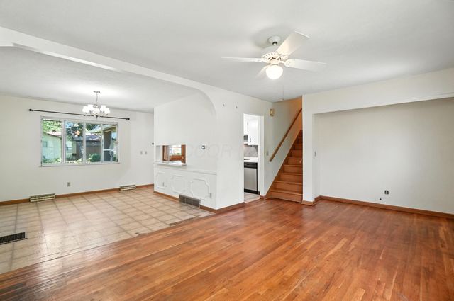 6162 Oakfield Drive E, Columbus, OH 43229