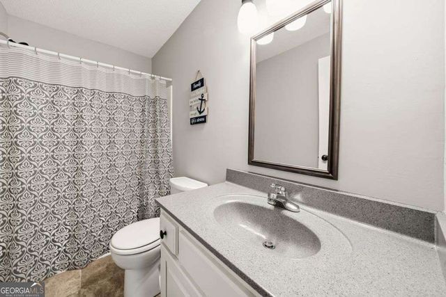 516 Fieldwood Dr., Adairsville, GA 30103