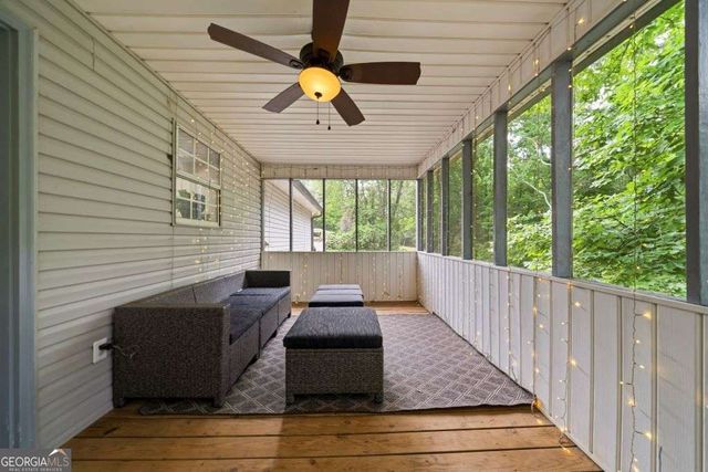 516 Fieldwood Dr., Adairsville, GA 30103