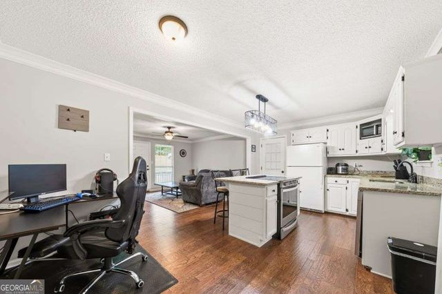 516 Fieldwood Dr., Adairsville, GA 30103
