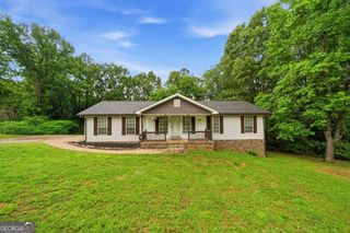 516 Fieldwood Dr., Adairsville, GA 30103