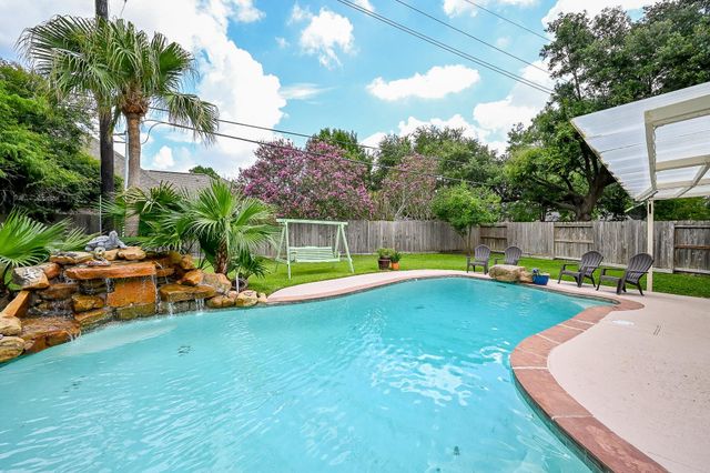 17518 Rustling Aspen Lane, Houston, TX 77095