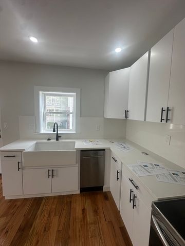 9 Wilbur 1, Boston, MA 02125