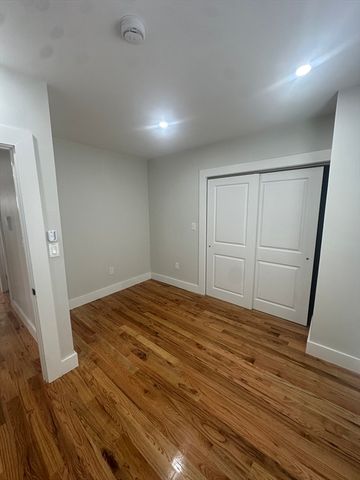 9 Wilbur 1, Boston, MA 02125