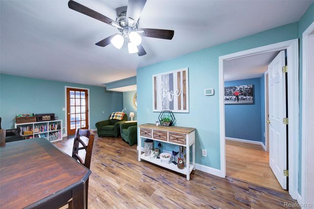 212 Hillcroft Drive, Walled Lake, MI 48390
