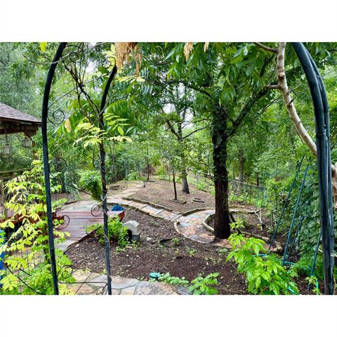 8306 Hanbridge LN, Austin, TX 78736