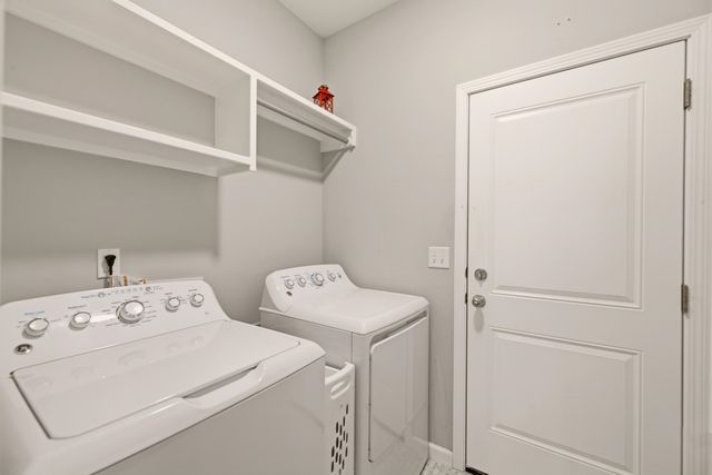 879 S Cattail Cir, Haysville, KS 67060