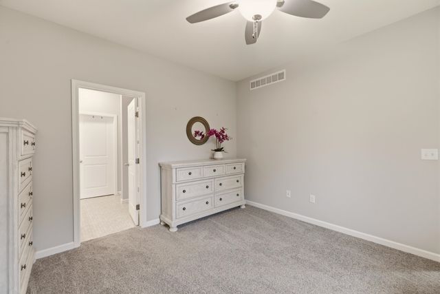 879 S Cattail Cir, Haysville, KS 67060