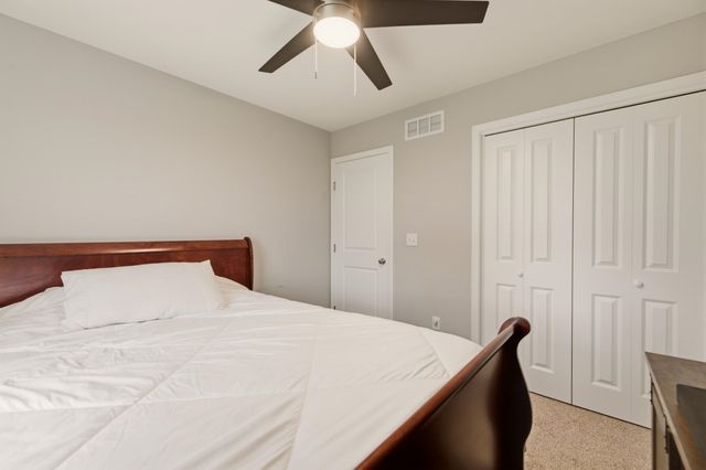 879 S Cattail Cir, Haysville, KS 67060