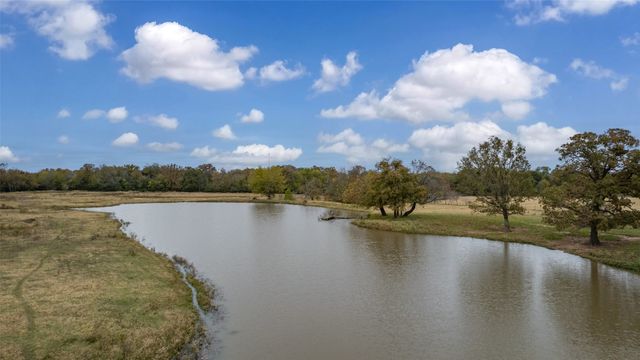 1436 County Road 2320 2, Como, TX 75431