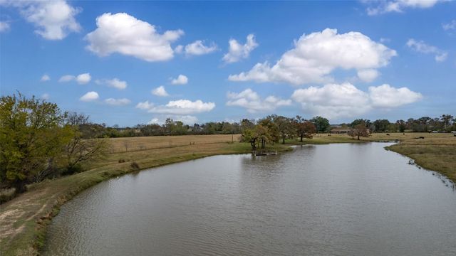 1436 County Road 2320 2, Como, TX 75431