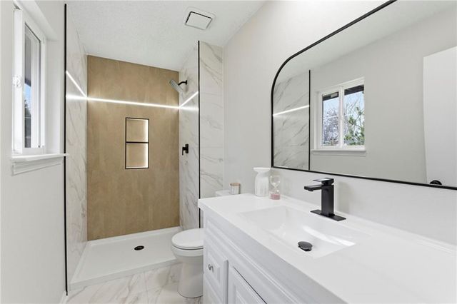 8801 NE Afton Road, Kansas City, MO 64155