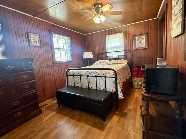 248 CANAL ST, Selmer, TN 38375