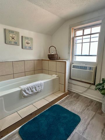 248 CANAL ST, Selmer, TN 38375