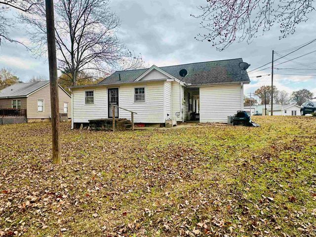 248 CANAL ST, Selmer, TN 38375