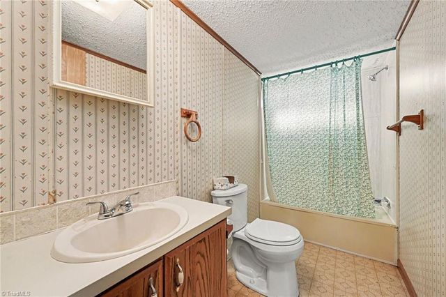 812 Forest Hills School Road N, Marshville, NC 28103