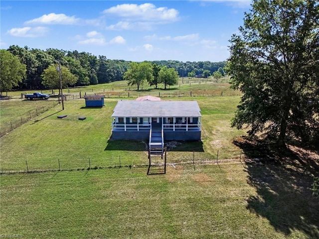 812 Forest Hills School Road N, Marshville, NC 28103
