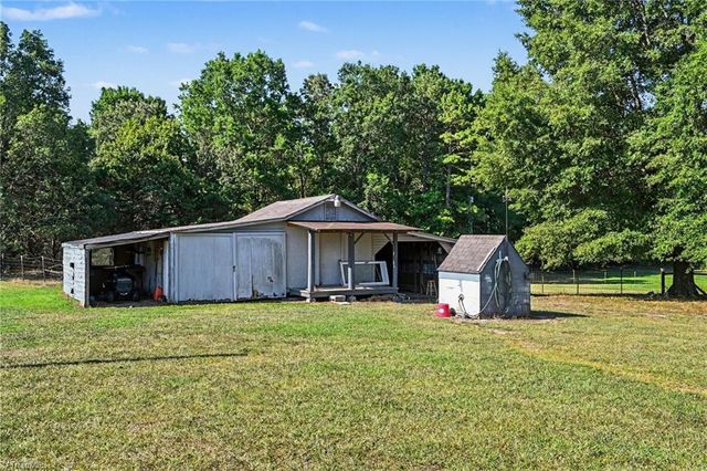 812 Forest Hills School Road N, Marshville, NC 28103