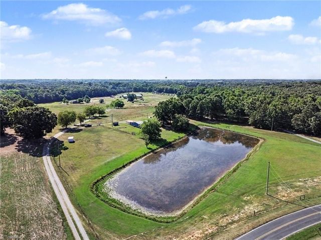 812 Forest Hills School Road N, Marshville, NC 28103