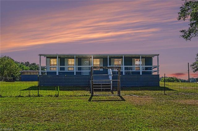 812 Forest Hills School Road N, Marshville, NC 28103