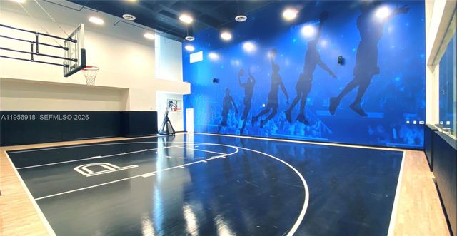 851 NE 1st Ave 2401, Miami, FL 33132