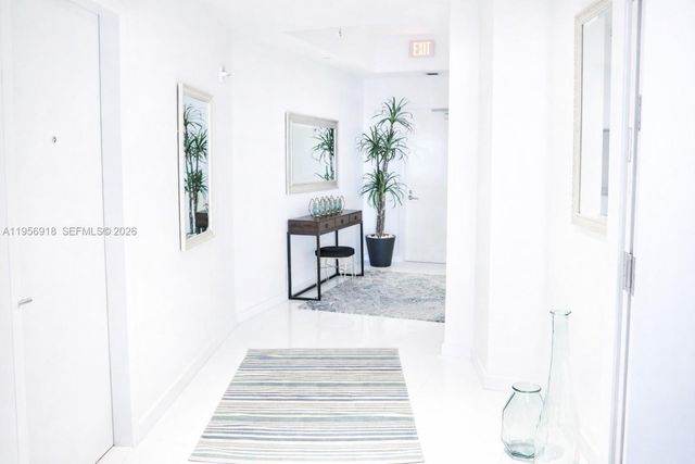 851 NE 1st Ave 2401, Miami, FL 33132