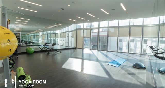 851 NE 1st Ave 2401, Miami, FL 33132